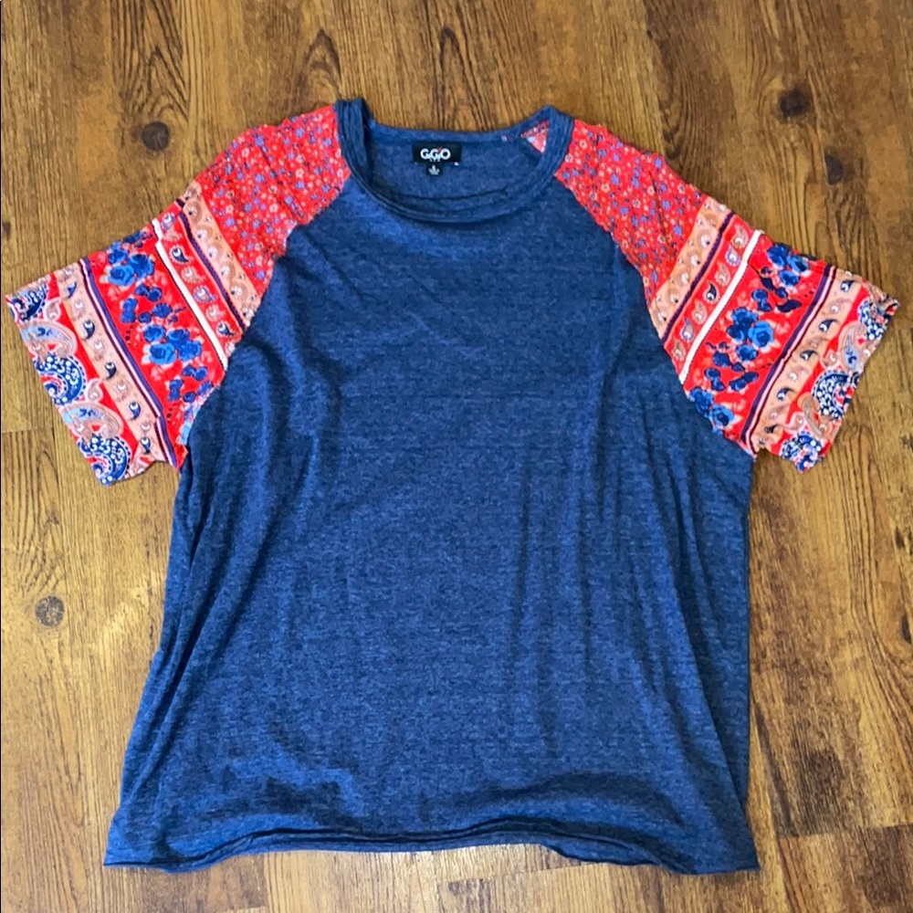 GGO Women's Blue and Red Short Sleeve Top